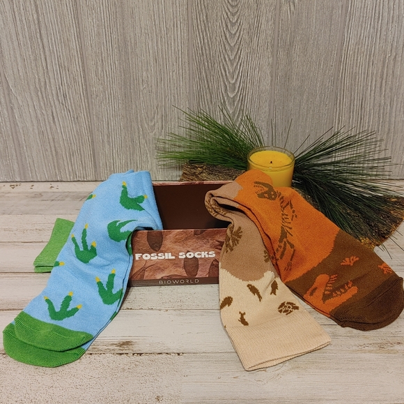 NIB Fossil crew socks 2 pairs men's shoe sz 8-12 - Picture 2 of 6